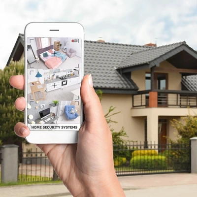 Fresno vivint phone display of cctv live feed in front of a house